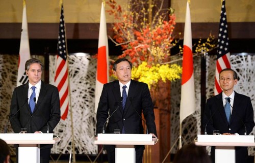 Japan, US, South Korea agree on tough UN resolution on North Korea - ảnh 1
